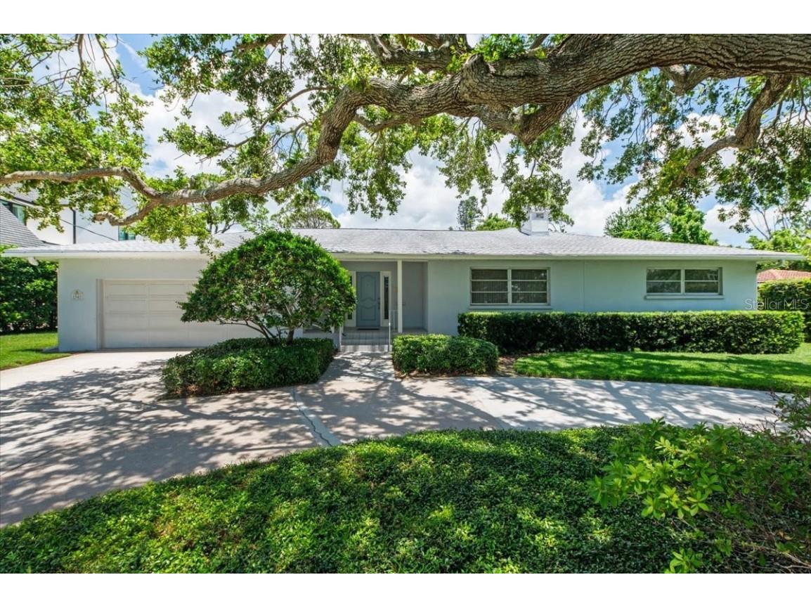 1541 Flower Drive Sarasota FL 34239 A4656365 image2
