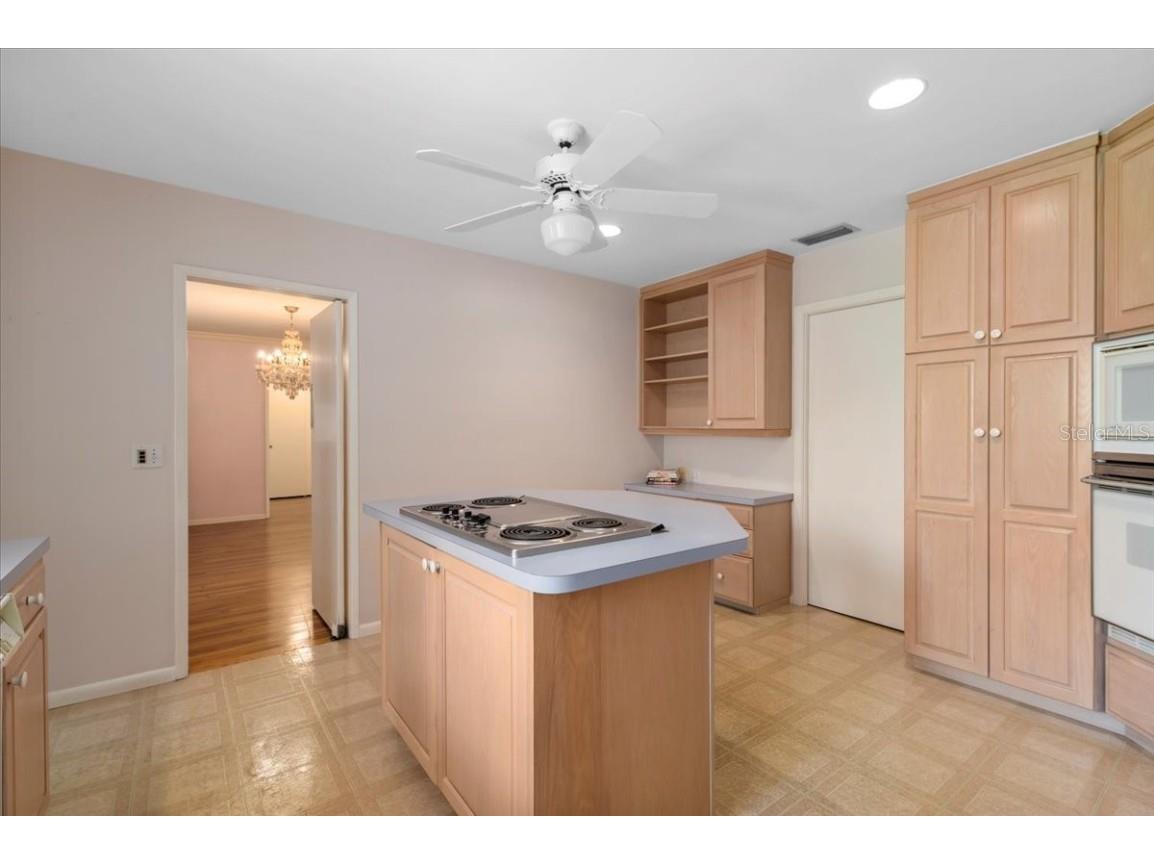 1541 Flower Drive Sarasota FL 34239 A4656365 image22
