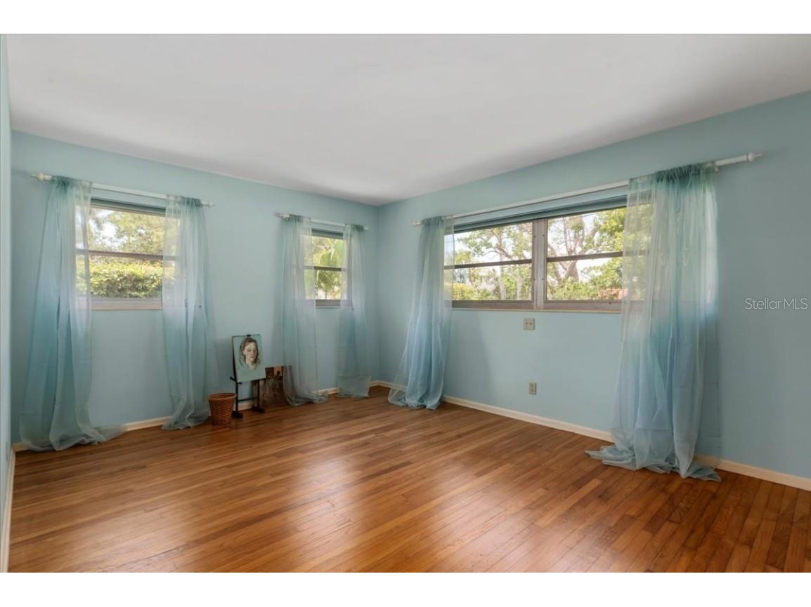 1541 Flower Drive Sarasota FL 34239 A4656365 image29