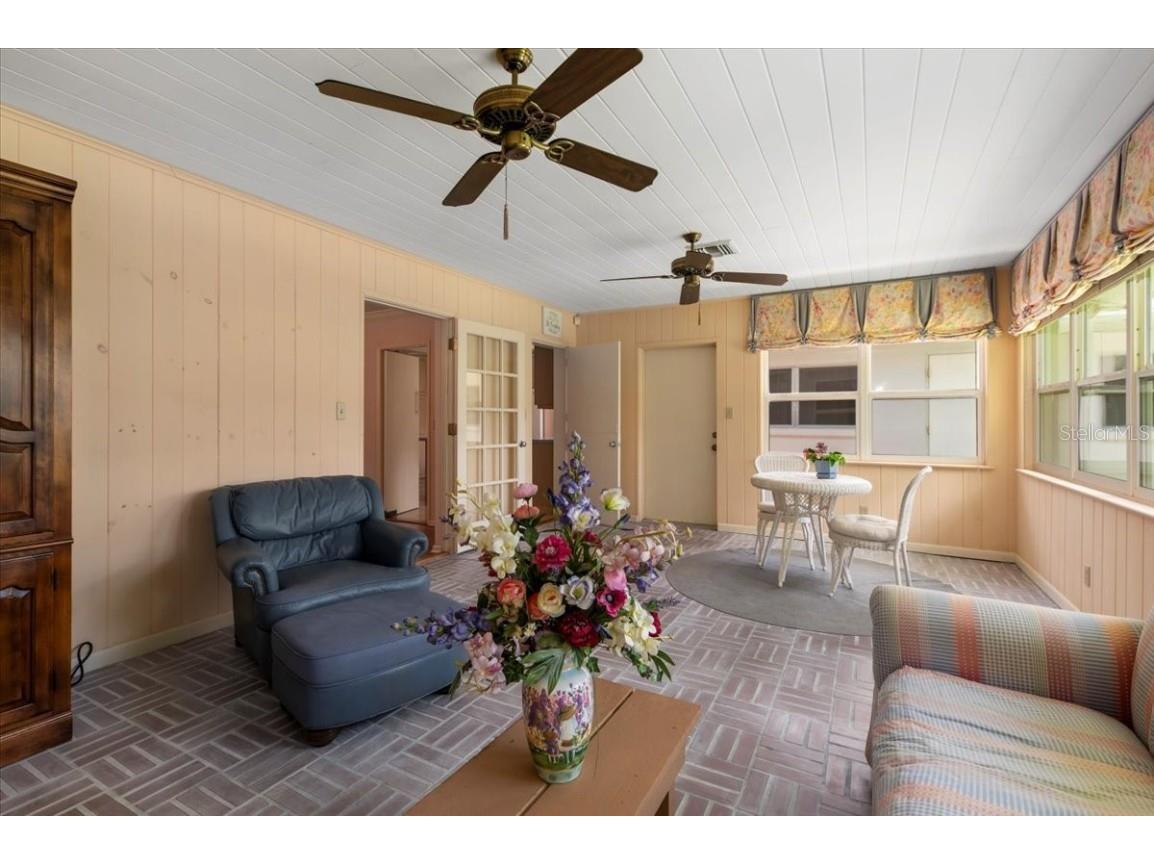 1541 Flower Drive Sarasota FL 34239 A4656365 image45