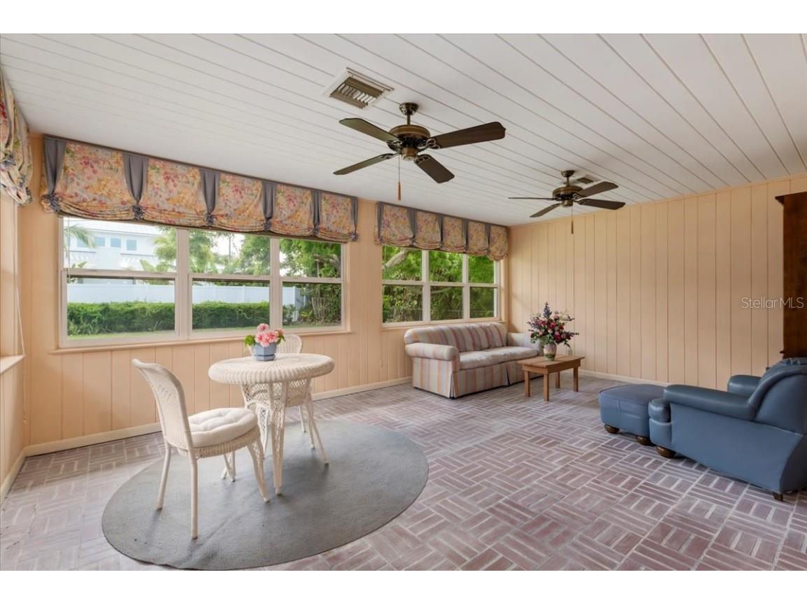 1541 Flower Drive Sarasota FL 34239 A4656365 image46