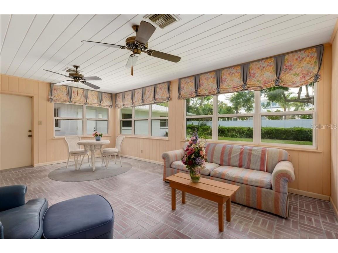 1541 Flower Drive Sarasota FL 34239 A4656365 image47