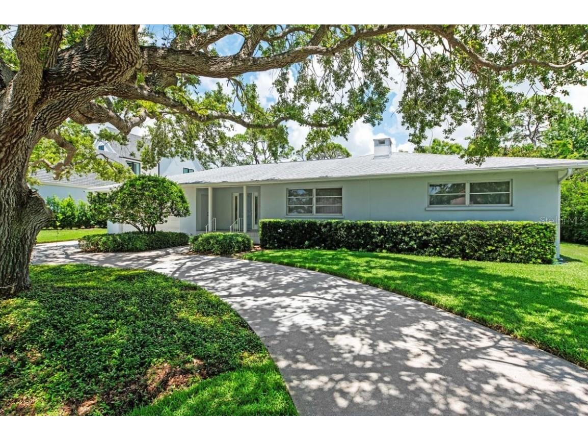 1541 Flower Drive Sarasota FL 34239 A4656365 image5