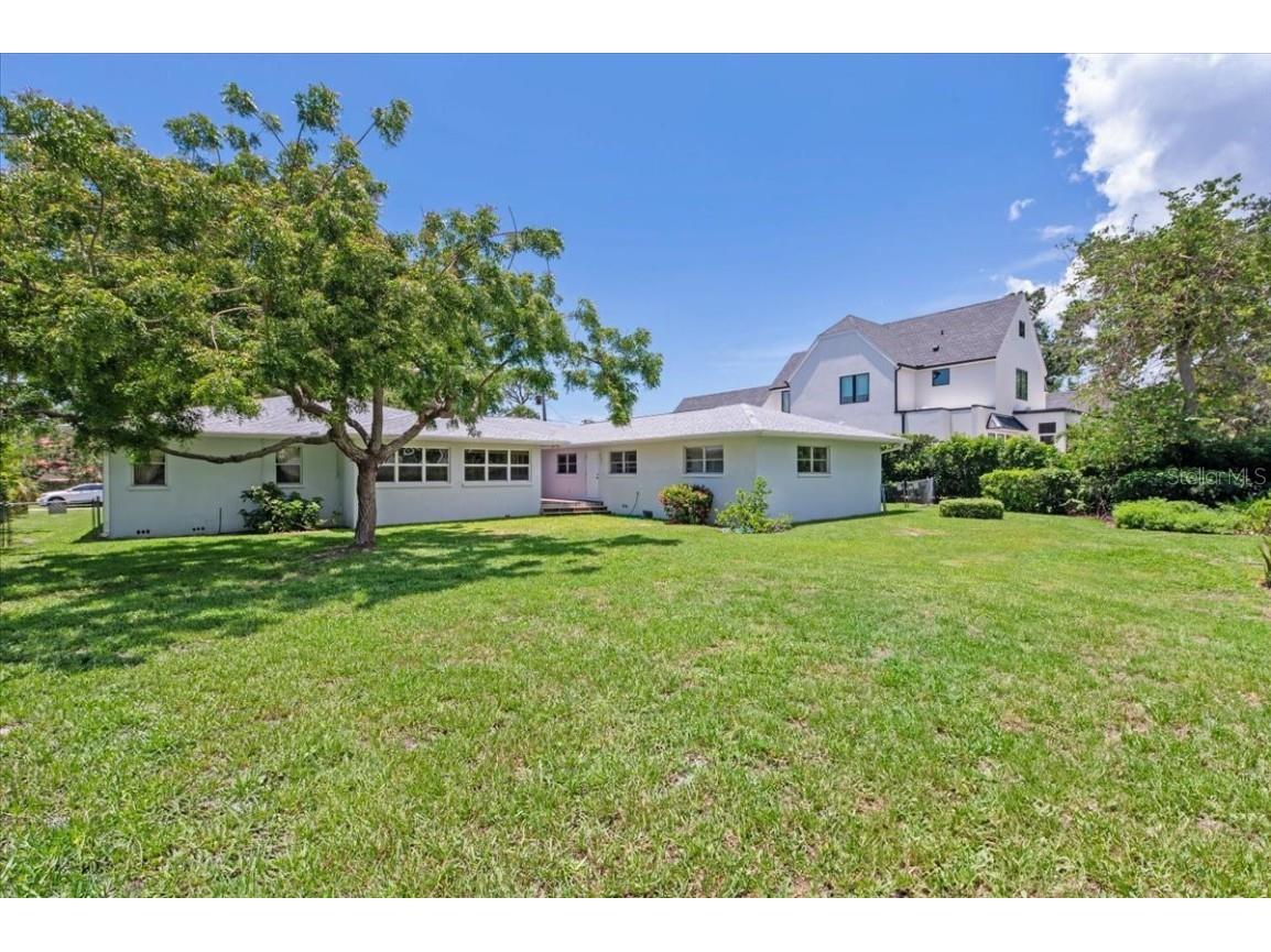 1541 Flower Drive Sarasota FL 34239 A4656365 image50