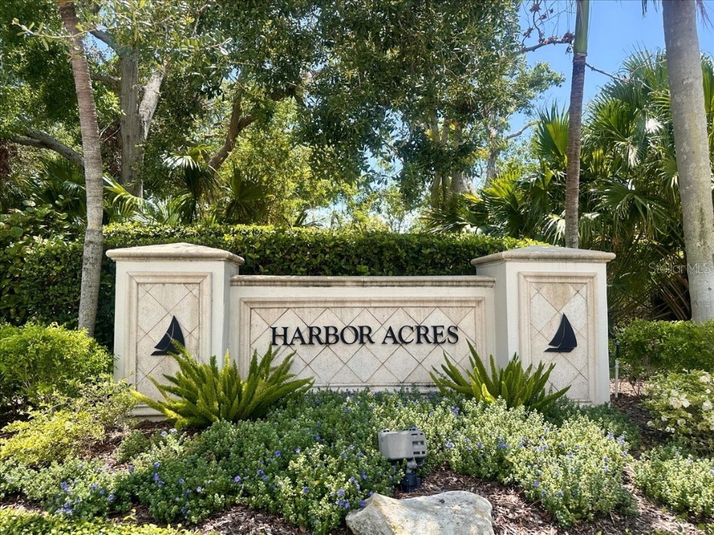 1541 Flower Drive Sarasota FL 34239 A4656365 image57