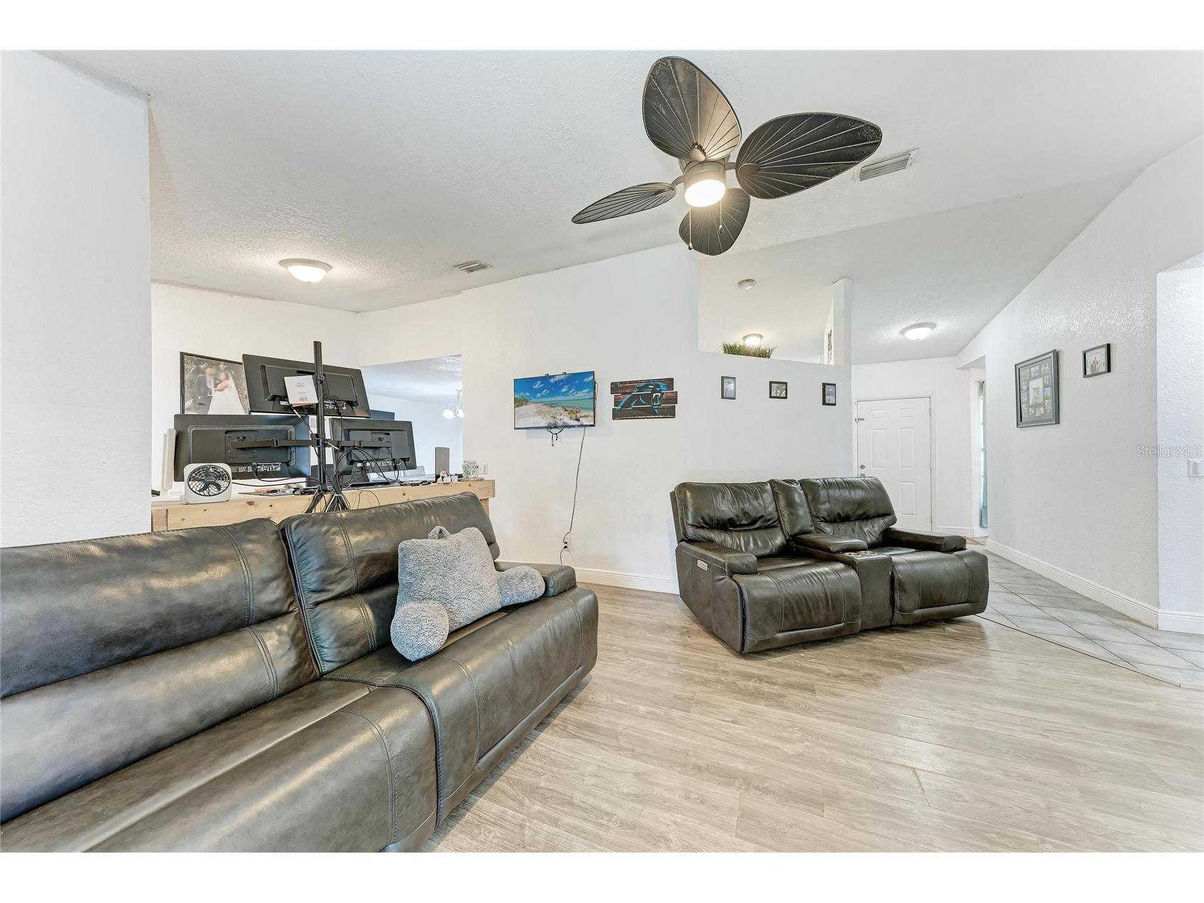 1541 Long Pond Drive Valrico FL 33594 A4682020 image8