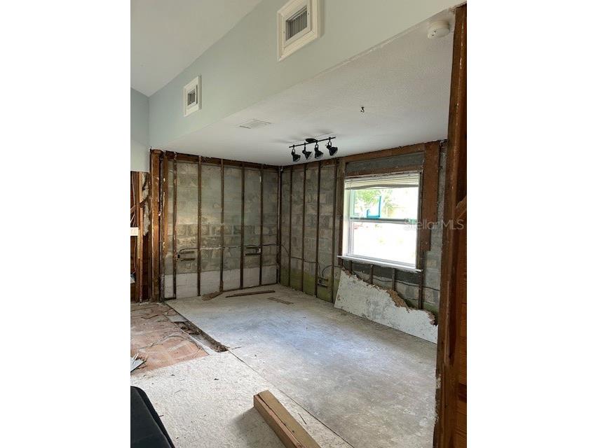 15416 2nd Street E Madeira Beach FL 33708 TB8400807 image10