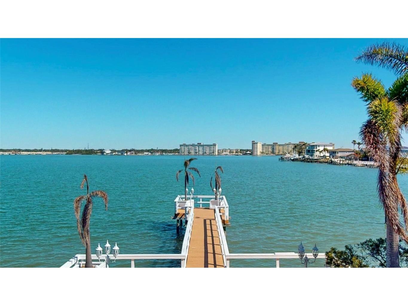 15417 2nd Street E Madeira Beach FL 33708 TB8435476 image1