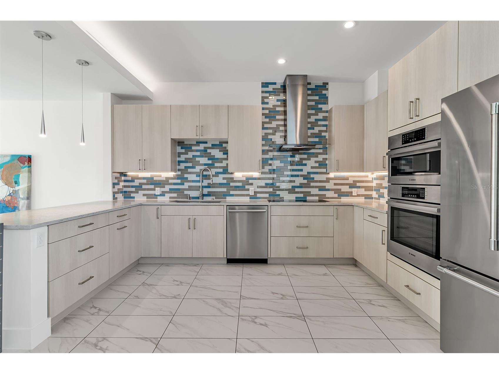 1542 4th Street #210 Sarasota FL 34236 A4669223 image27
