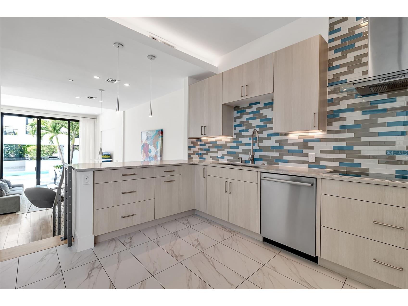 1542 4th Street #210 Sarasota FL 34236 A4669223 image28