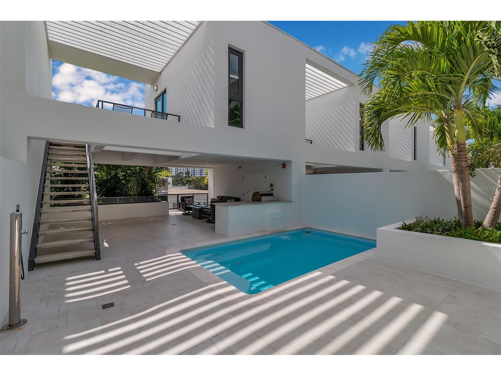 1542 4th Street #210 Sarasota FL 34236 A4669223 image31