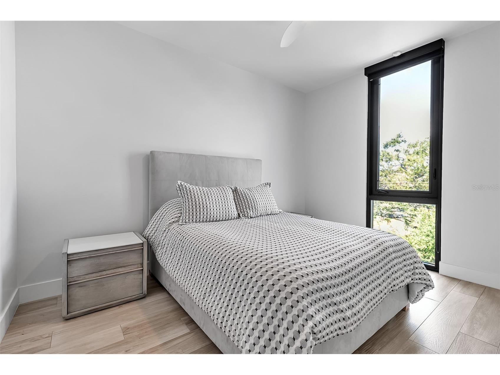 1542 4th Street #210 Sarasota FL 34236 A4669223 image40