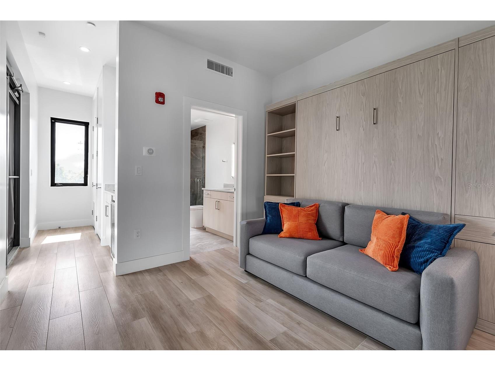 1542 4th Street #210 Sarasota FL 34236 A4669223 image49