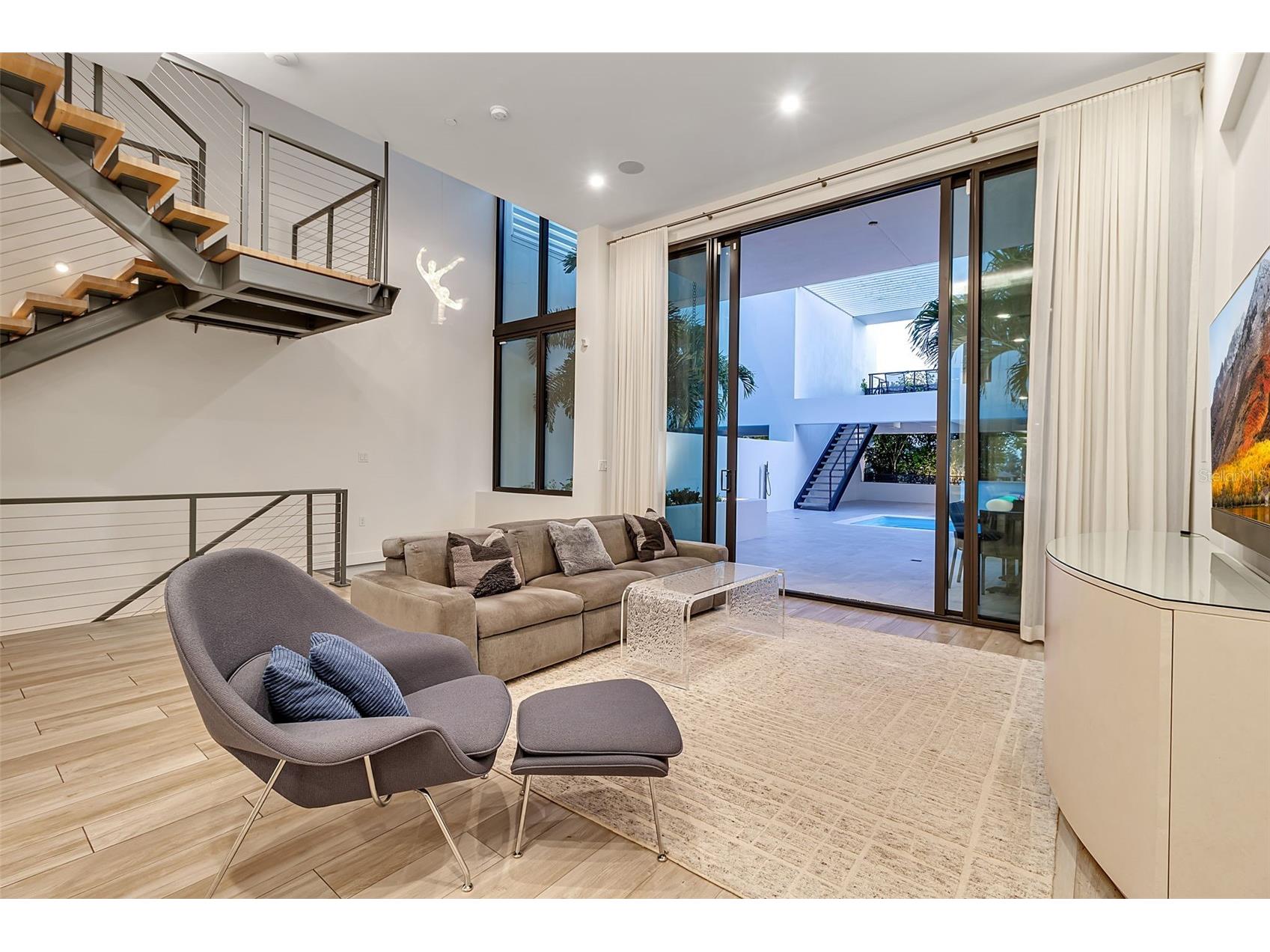 1542 4th Street #210 Sarasota FL 34236 A4669223 image8
