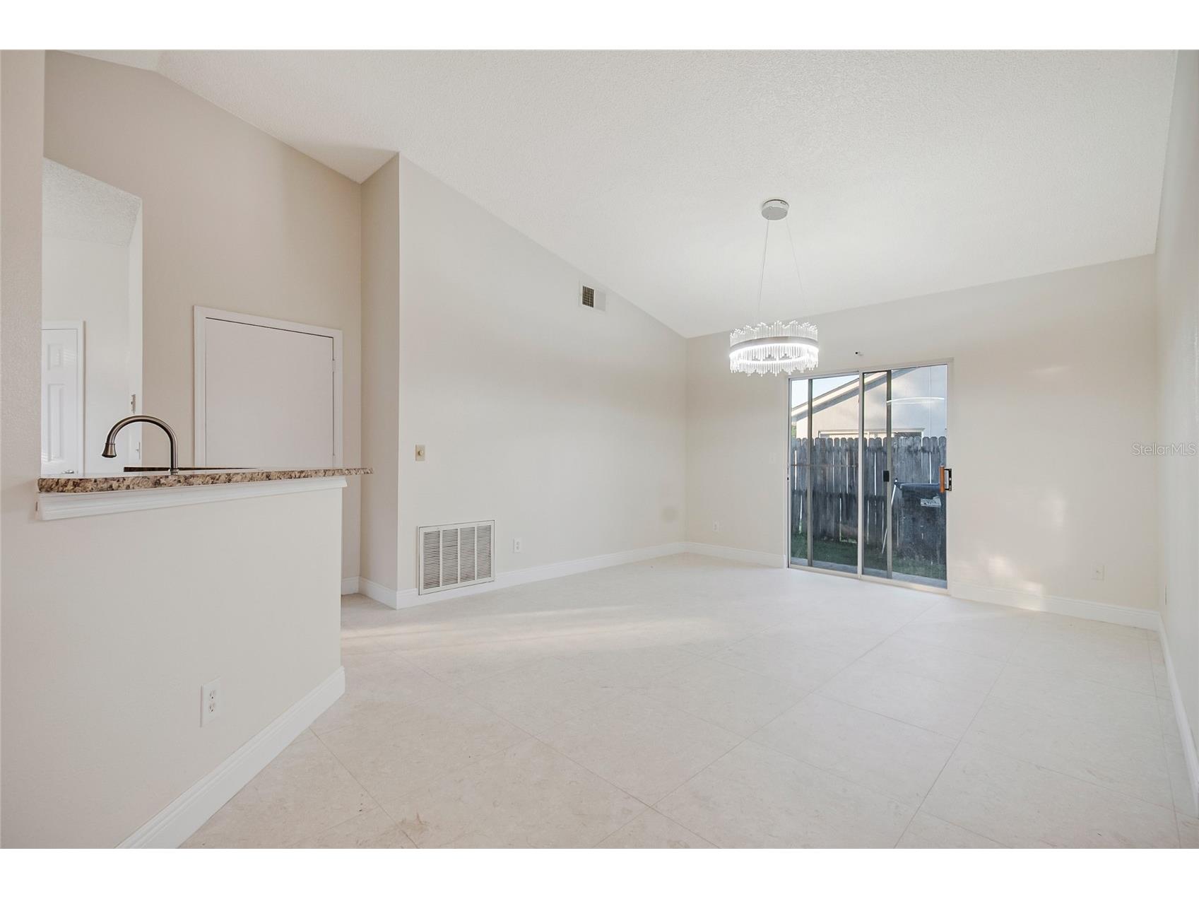 1542 Brook Hollow Drive Orlando FL 32824 O6415386 image10