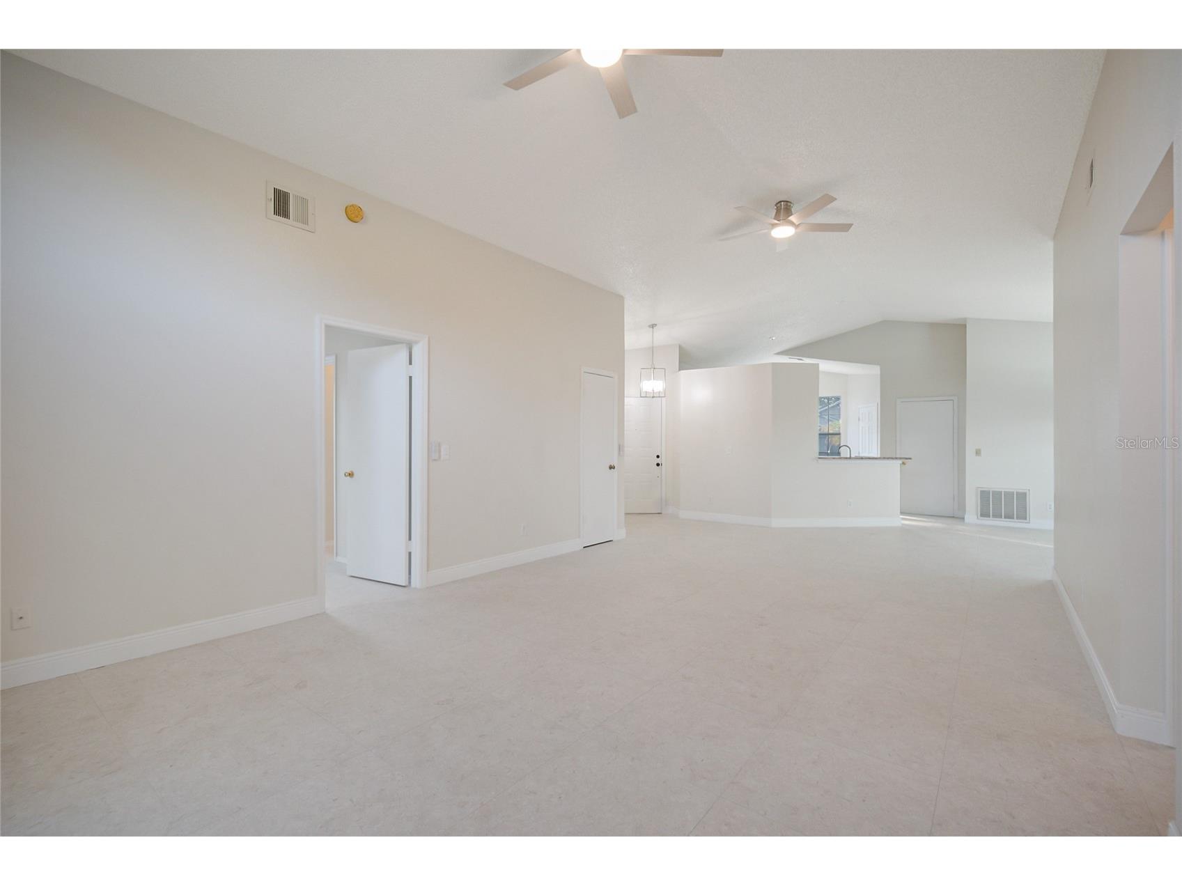 1542 Brook Hollow Drive Orlando FL 32824 O6415386 image7