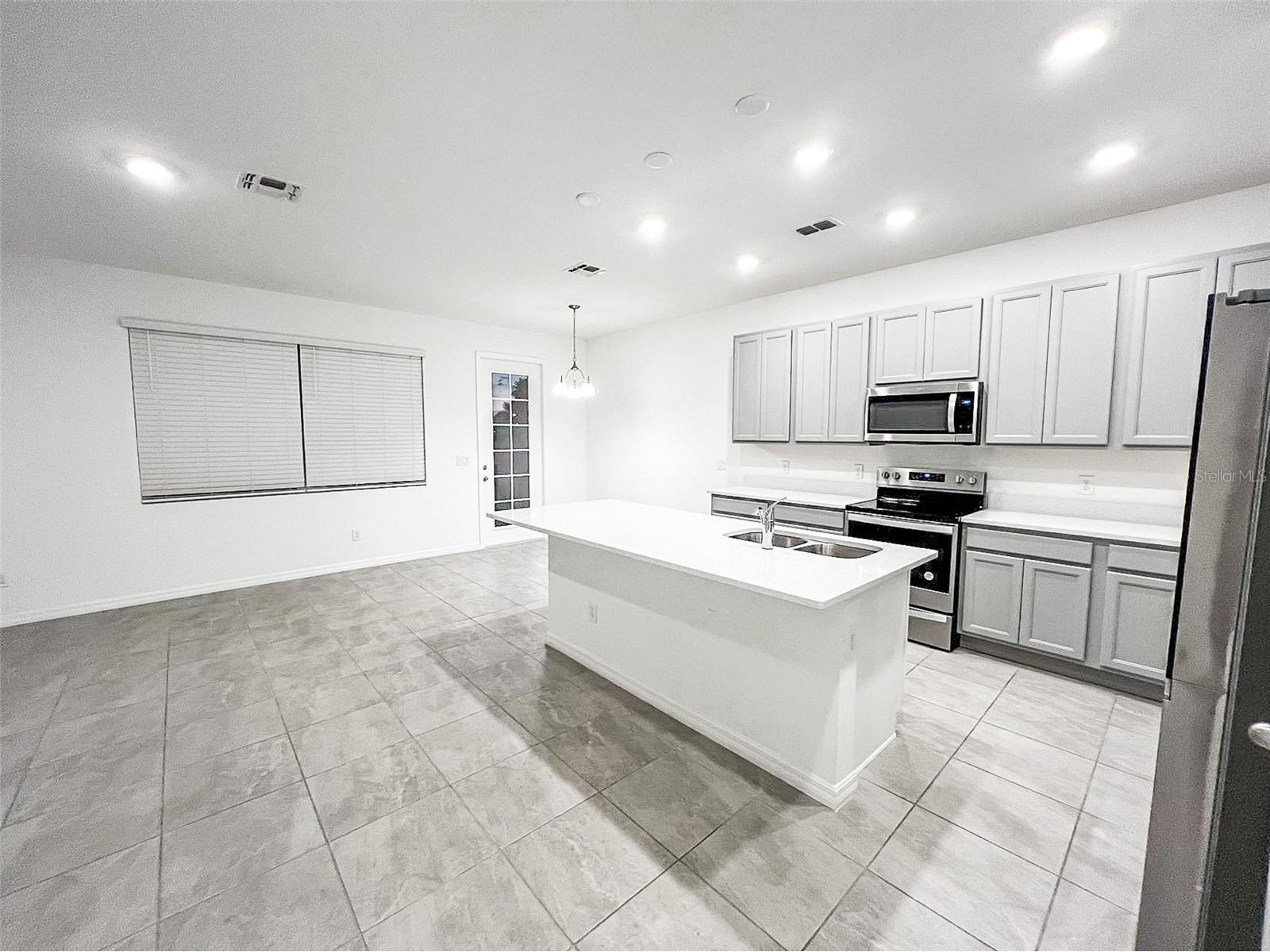 1542 Discovery Street Davenport FL 33896 O6381487 image4