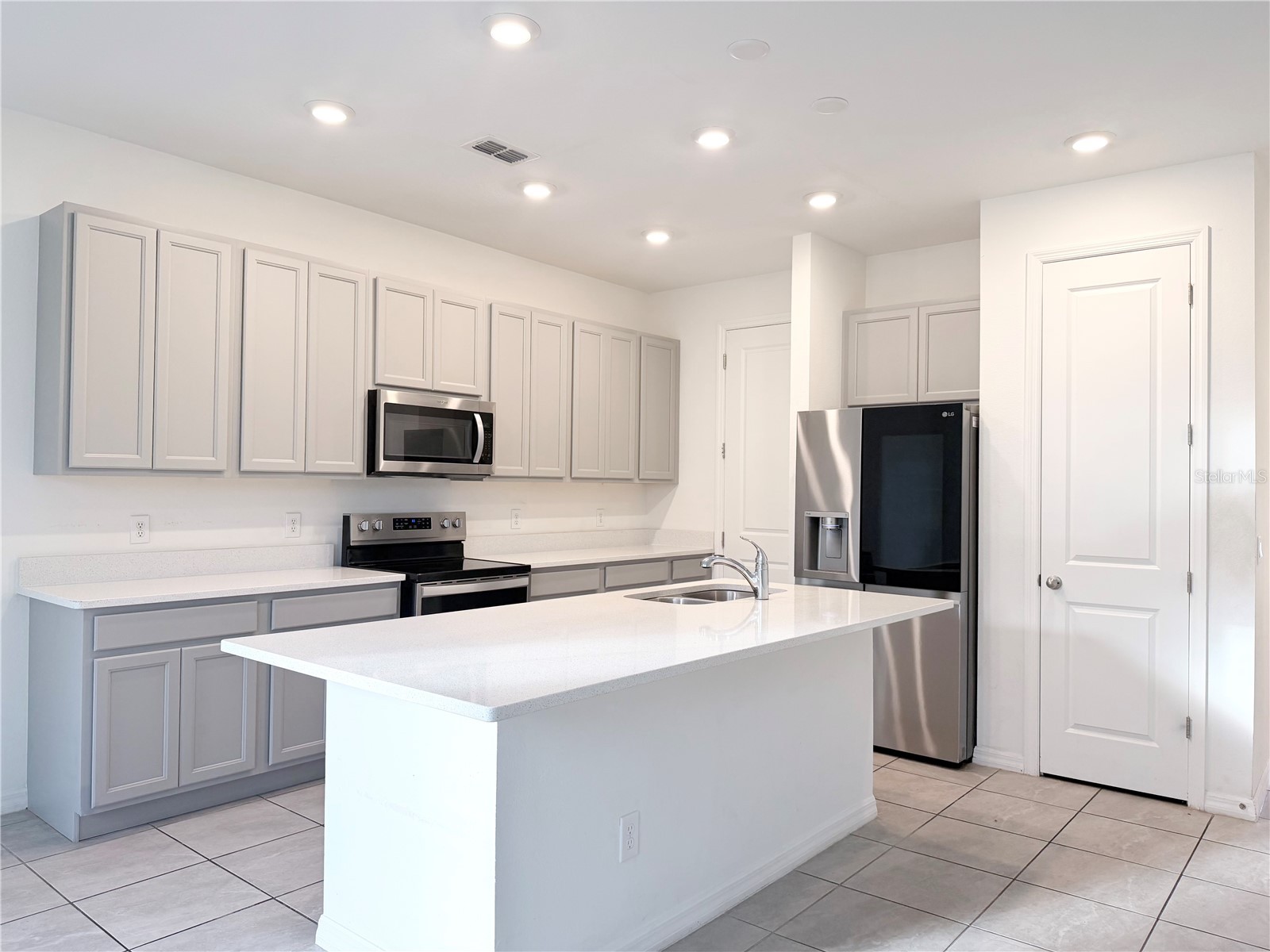 1542 Discovery Street Davenport FL 33896 O6397625 image9