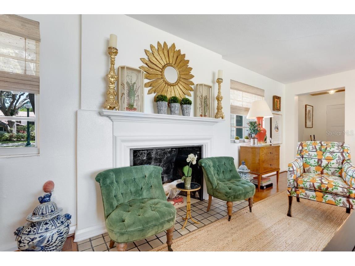 1542 Gulfview Drive Sarasota FL 34236 A4673664 image11