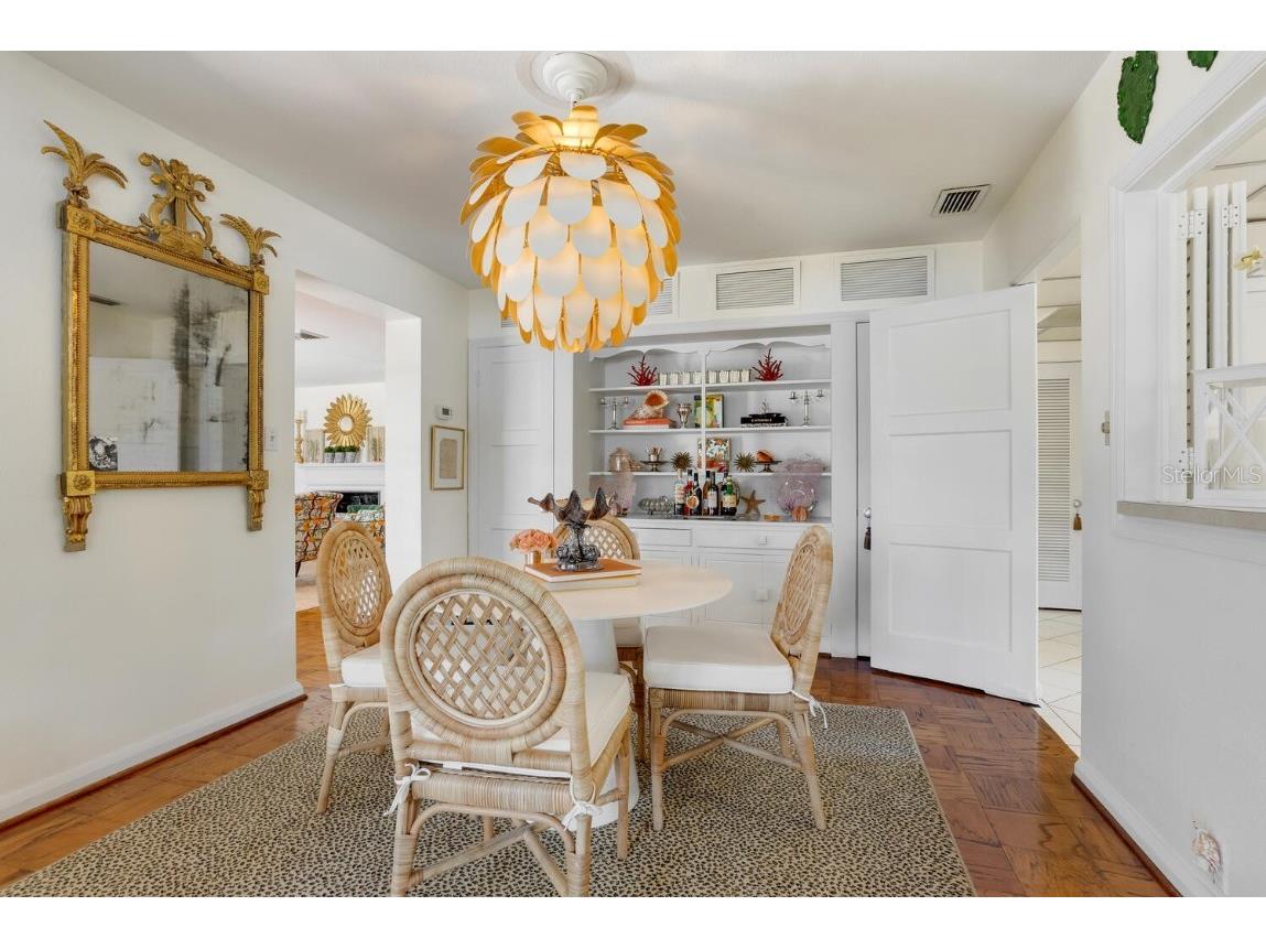 1542 Gulfview Drive Sarasota FL 34236 A4673664 image16