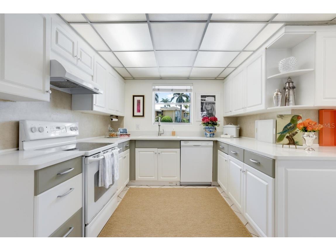 1542 Gulfview Drive Sarasota FL 34236 A4673664 image22