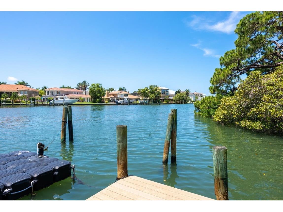 1542 Gulfview Drive Sarasota FL 34236 A4673664 image41