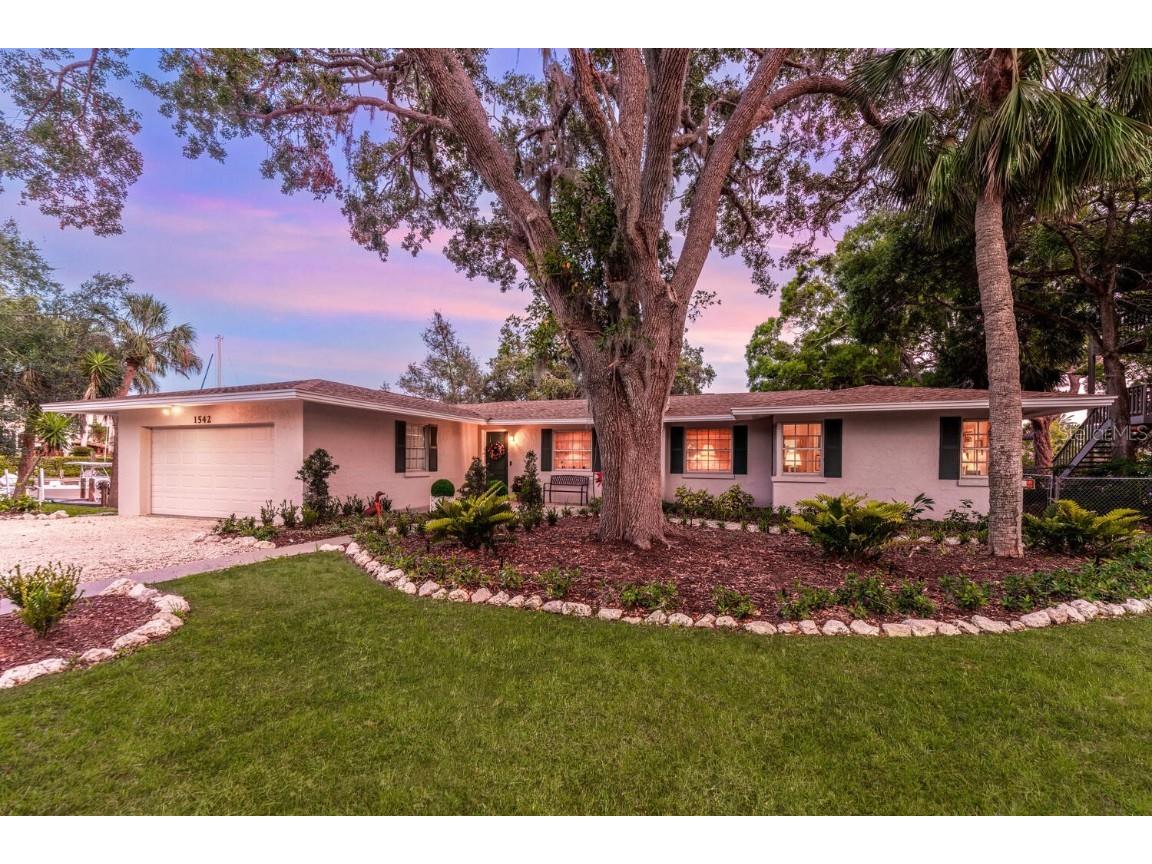 1542 Gulfview Drive Sarasota FL 34236 A4673664 image44