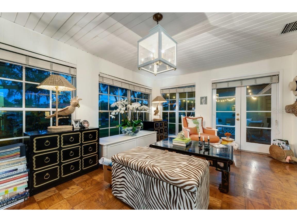 1542 Gulfview Drive Sarasota FL 34236 A4673664 image52