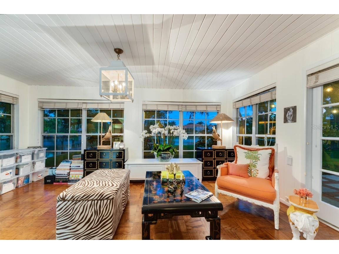 1542 Gulfview Drive Sarasota FL 34236 A4673664 image53