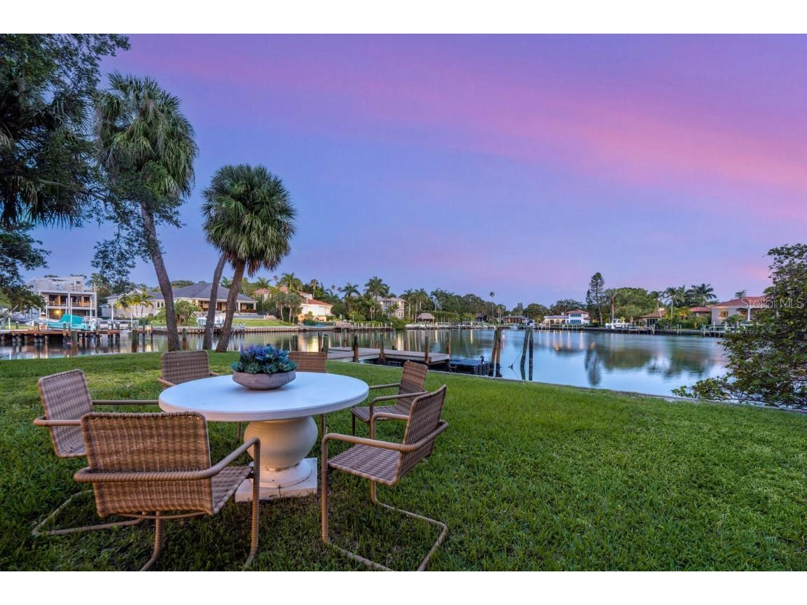 1542 Gulfview Drive Sarasota FL 34236 A4673664 image58