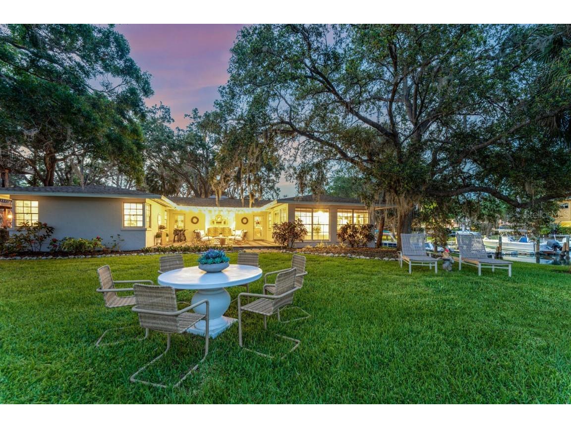 1542 Gulfview Drive Sarasota FL 34236 A4673664 image59