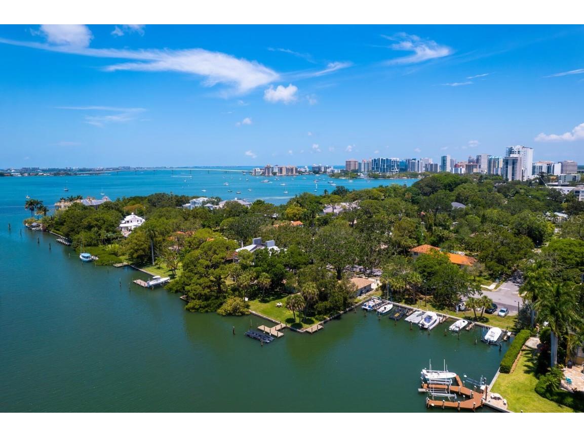 1542 Gulfview Drive Sarasota FL 34236 A4673664 image76