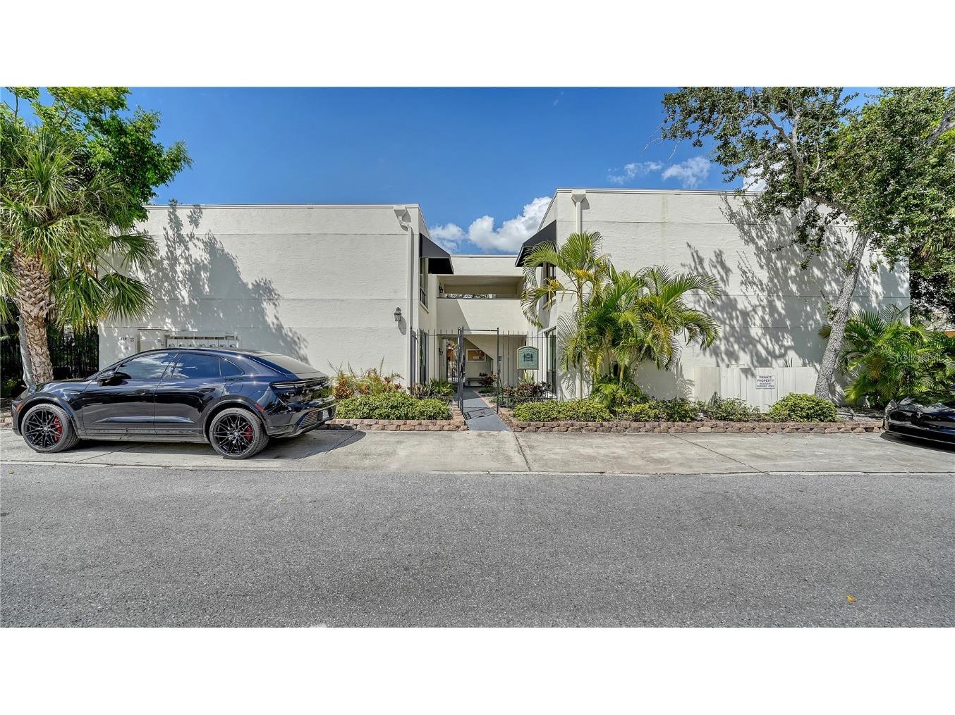 1542 Oak Street #102 Sarasota FL 34236 A4658284 image1