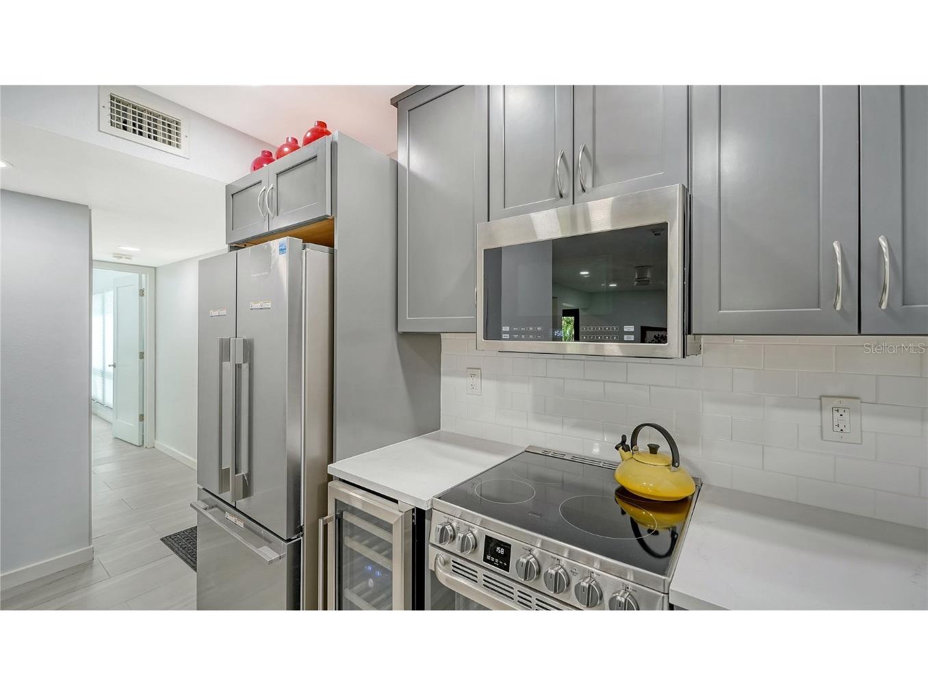 1542 Oak Street #102 Sarasota FL 34236 A4658284 image17