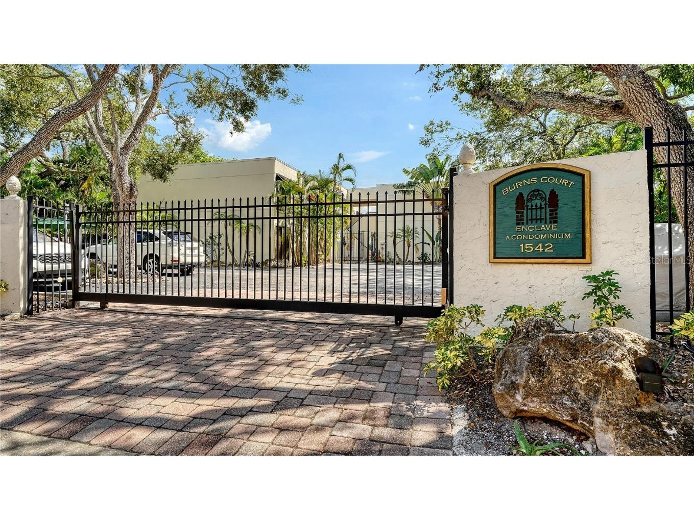 1542 Oak Street #102 Sarasota FL 34236 A4658284 image3