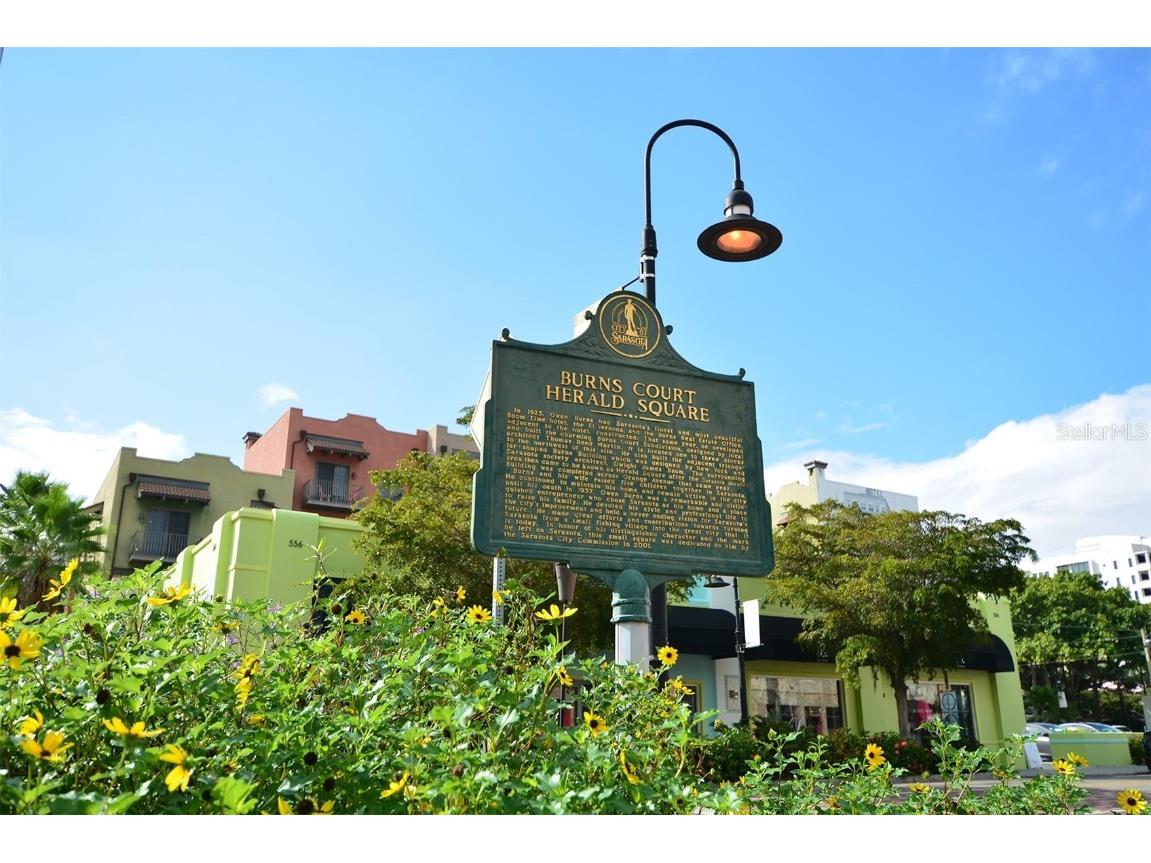 1542 Oak Street #102 Sarasota FL 34236 A4658284 image47