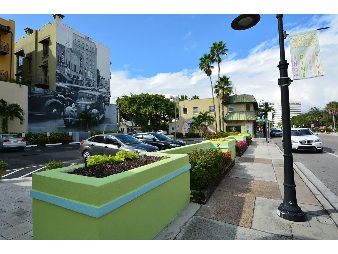 1542 Oak Street #102 Sarasota FL 34236 A4658284 image48