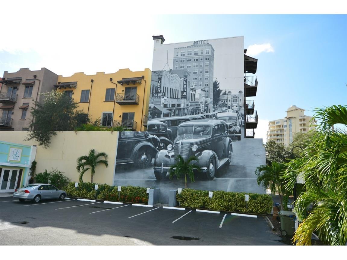 1542 Oak Street #102 Sarasota FL 34236 A4658284 image49