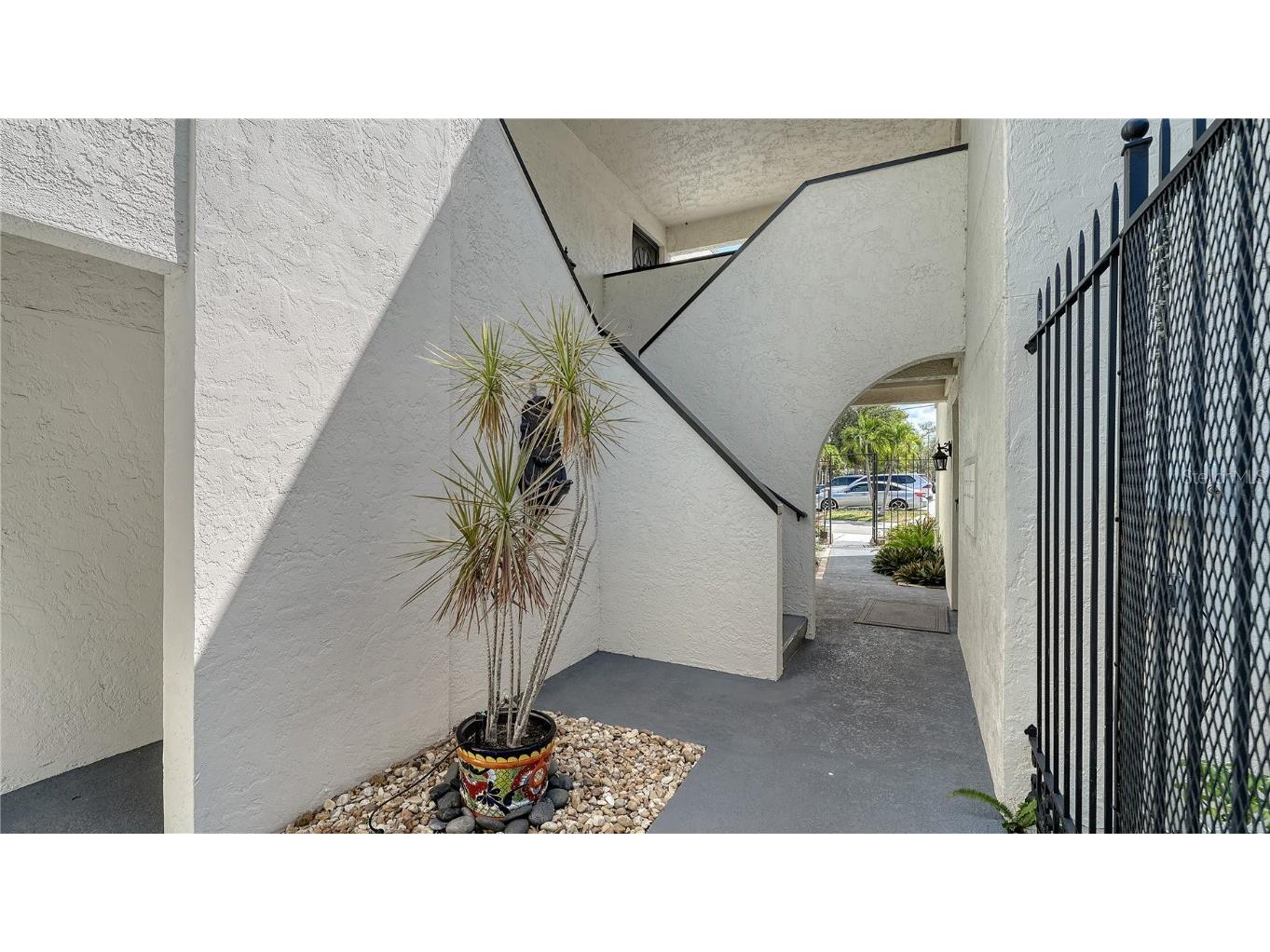 1542 Oak Street #102 Sarasota FL 34236 A4658284 image5