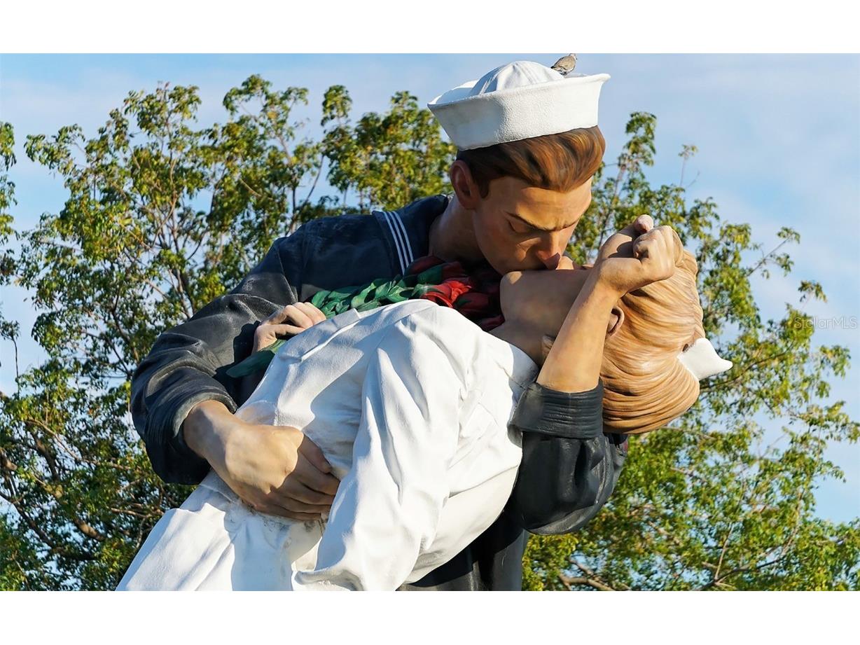 1542 Oak Street #102 Sarasota FL 34236 A4658284 image66