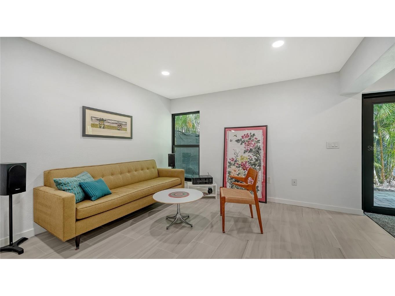 1542 Oak Street #102 Sarasota FL 34236 A4658284 image9