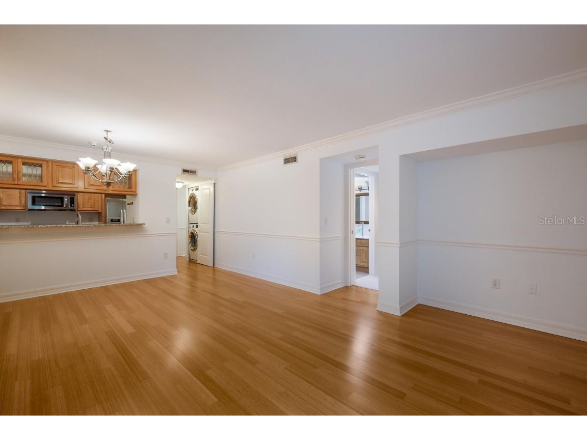 1542 Oak Street #6 Sarasota FL 34236 A4624938 image15