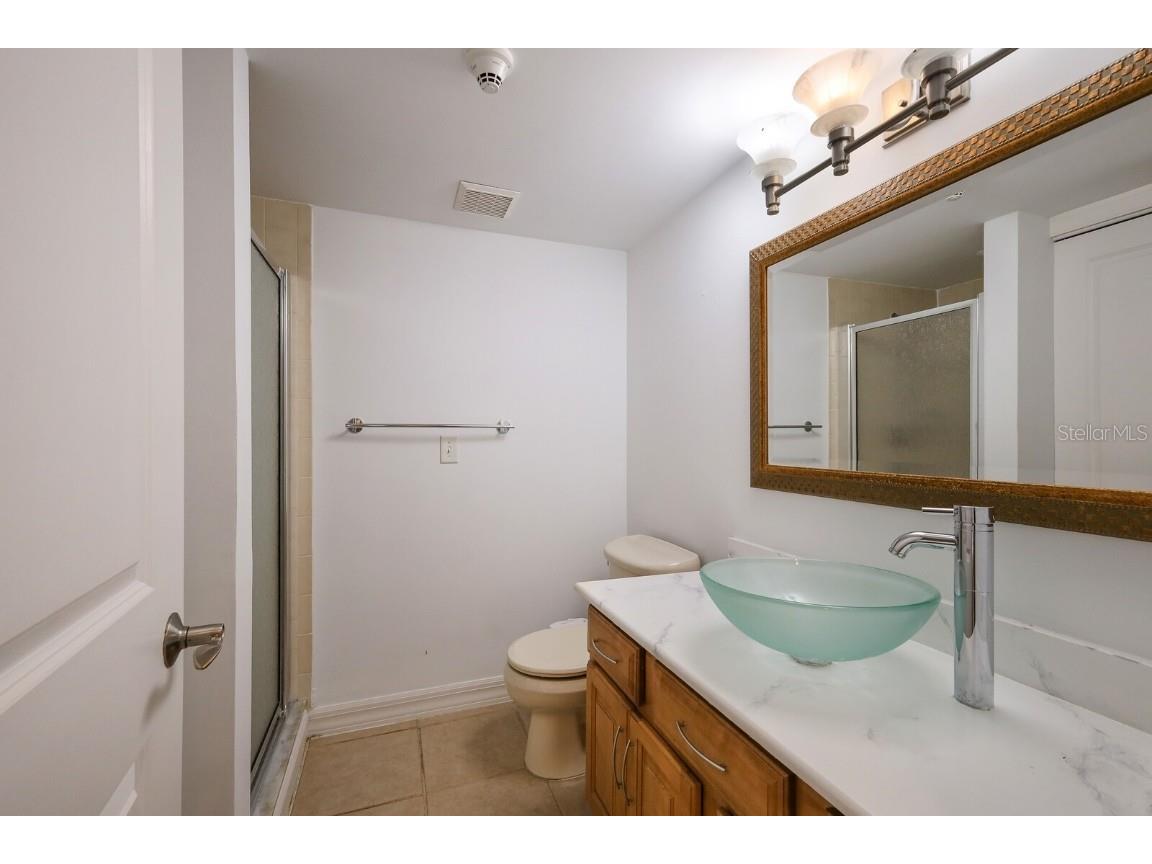 1542 Oak Street #6 Sarasota FL 34236 A4624938 image18