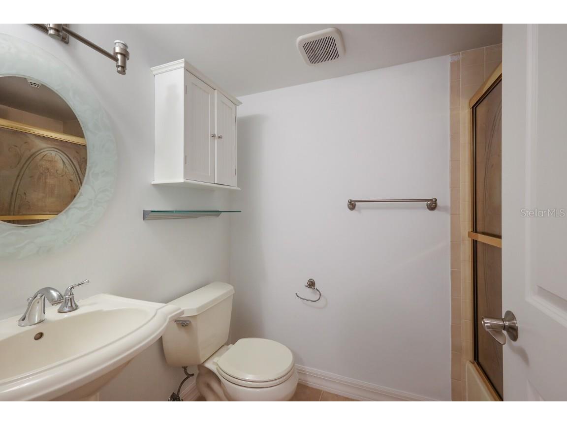 1542 Oak Street #6 Sarasota FL 34236 A4624938 image22