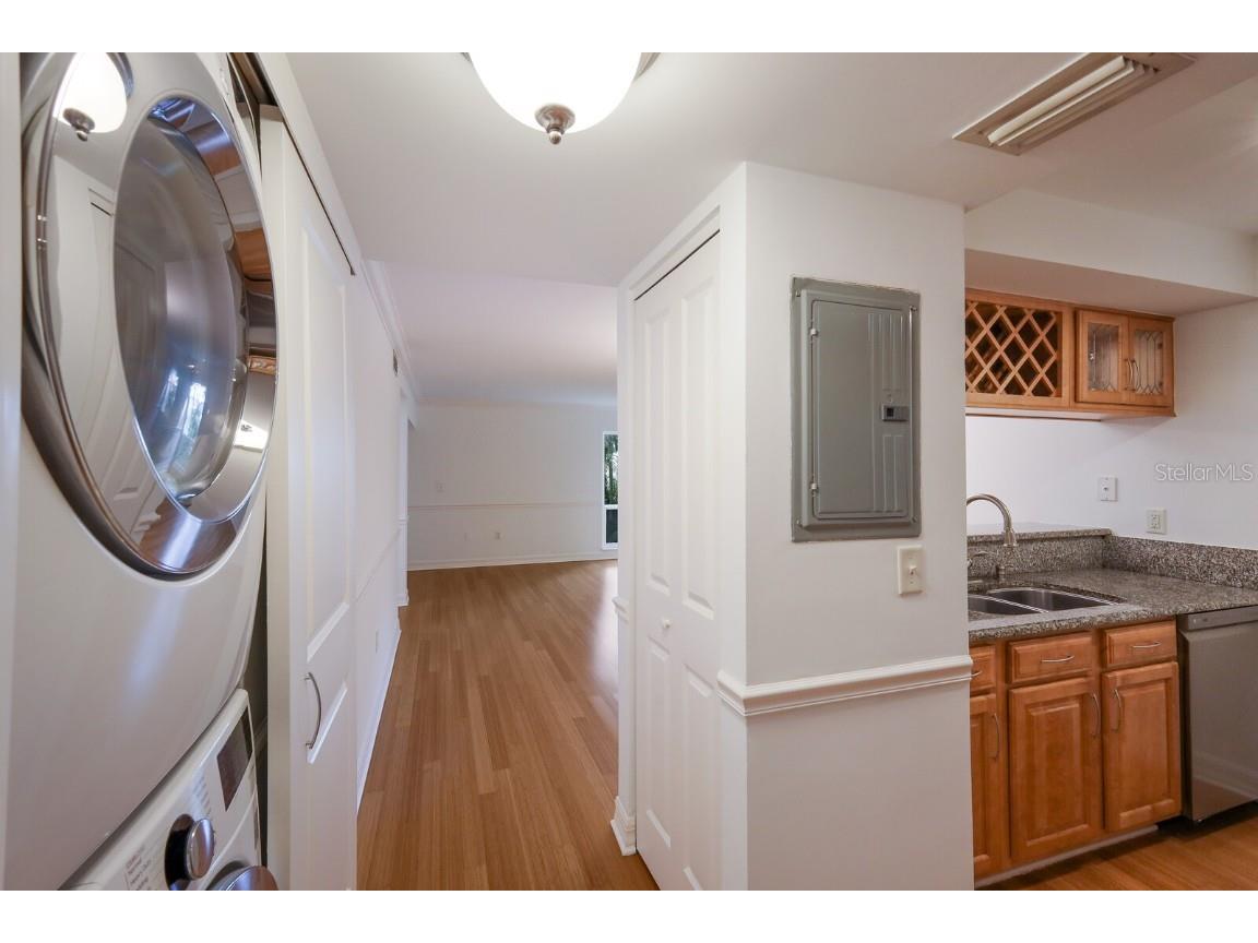 1542 Oak Street #6 Sarasota FL 34236 A4624938 image5