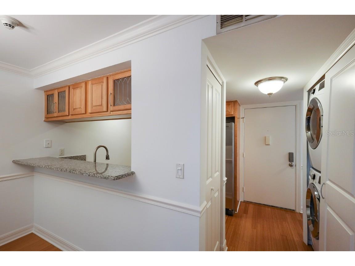 1542 Oak Street #6 Sarasota FL 34236 A4624938 image6