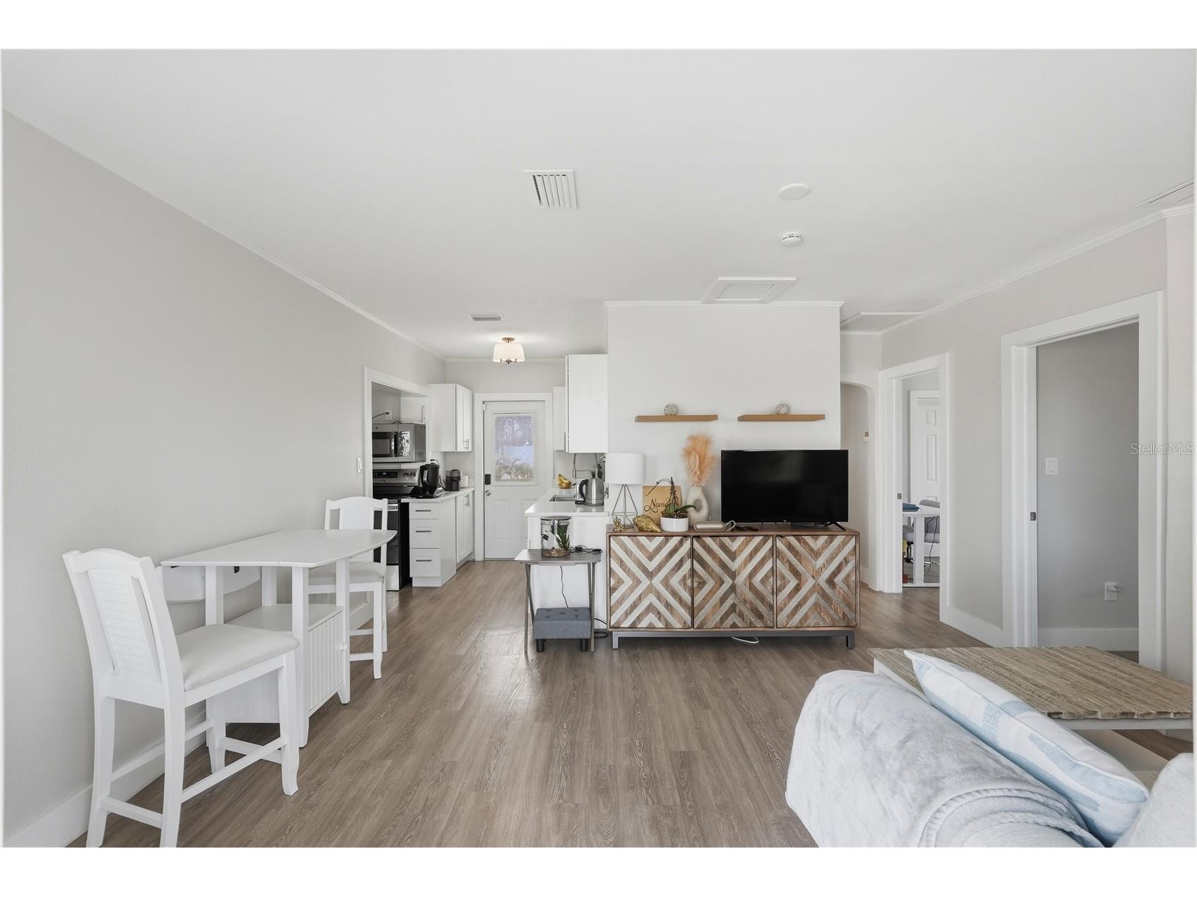 15424 2nd Street E Madeira Beach FL 33708 TB8483691 image4