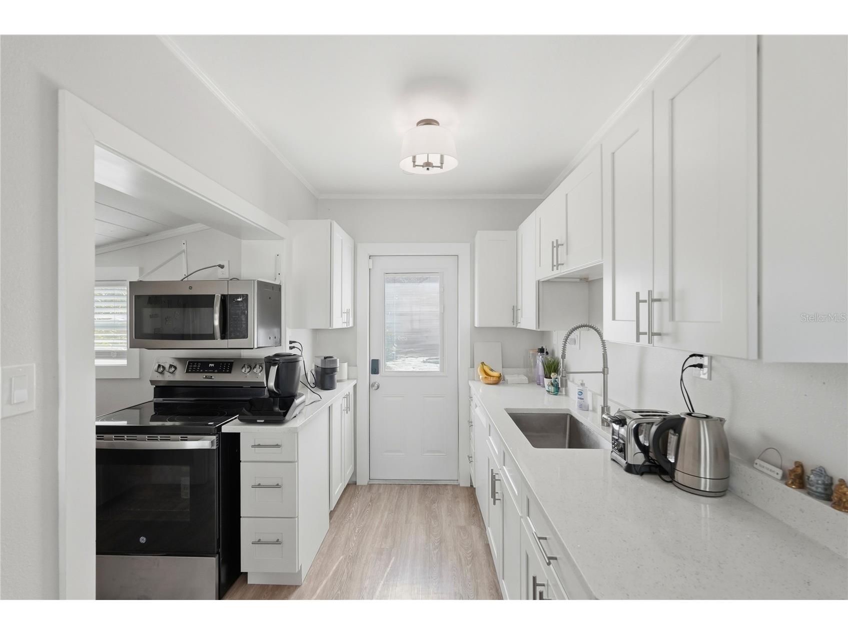 15424 2nd Street E Madeira Beach FL 33708 TB8483691 image7