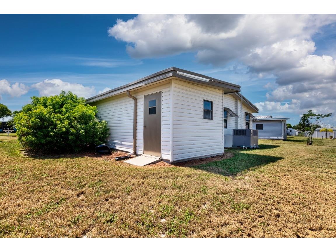 1543 Apache Circle Tavares FL 32778 G5100413 image12