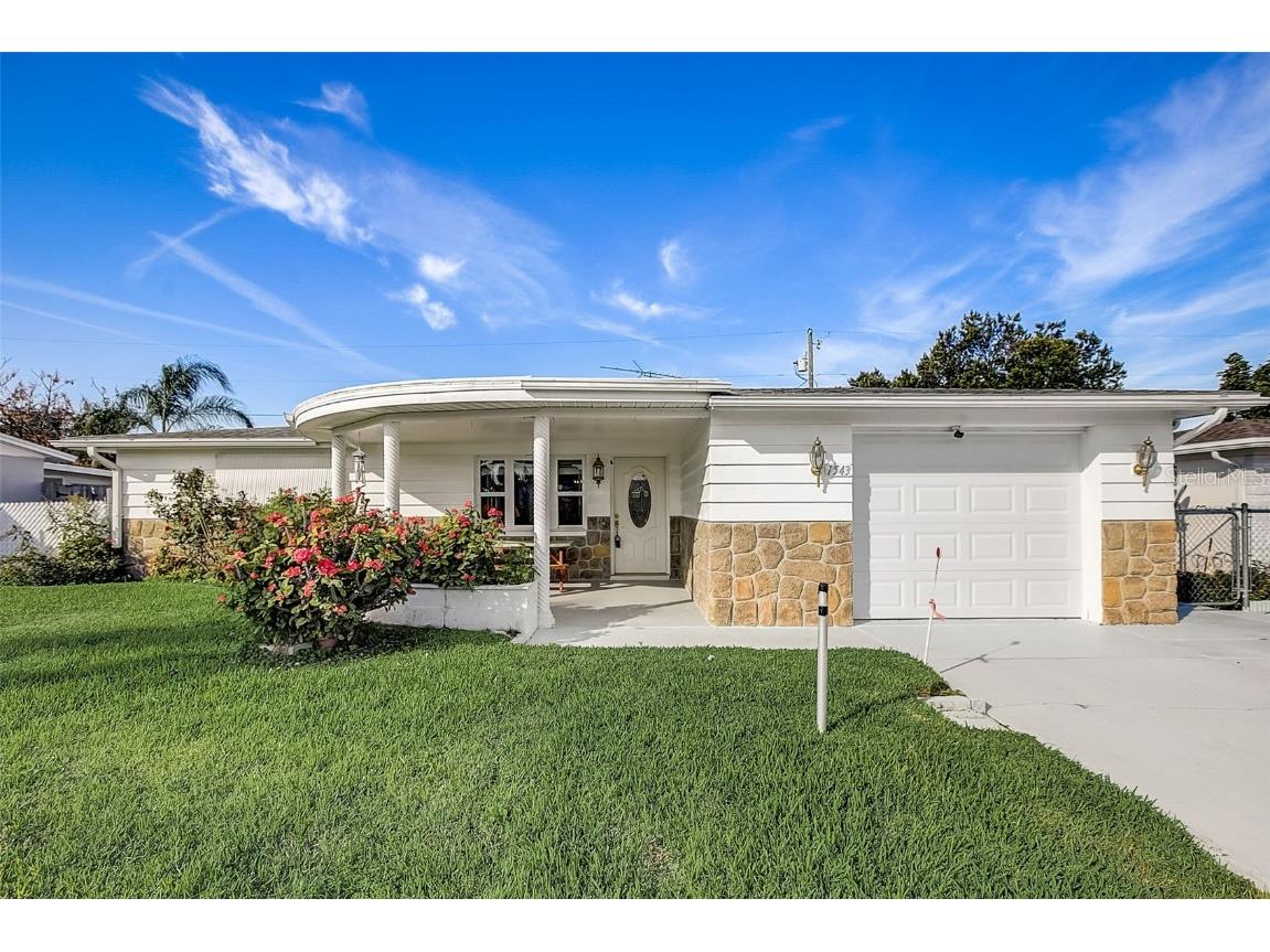 1543 Derrick Street Holiday FL 34690 U8222872 image1